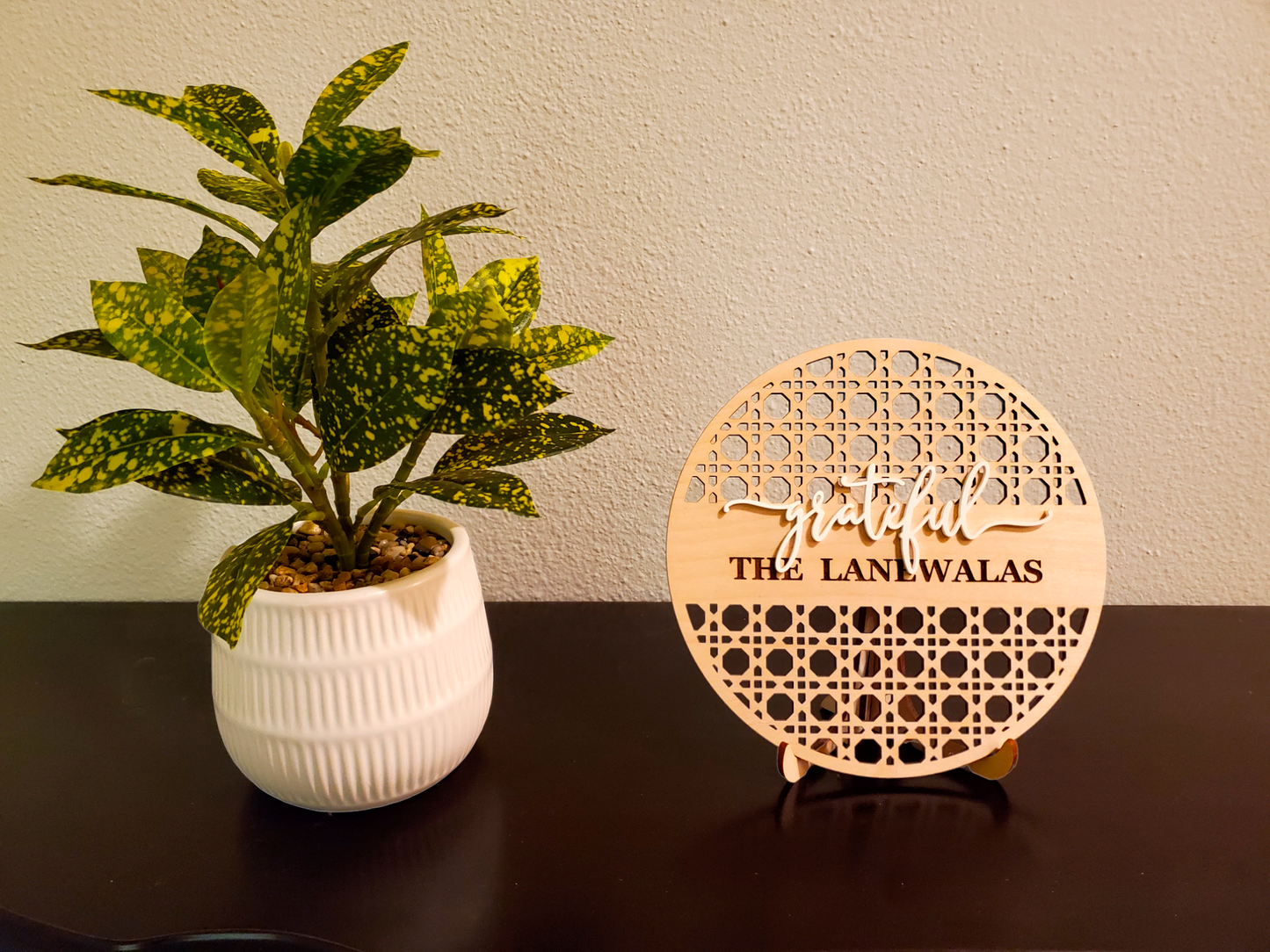 Family Name Round Rattan Sign